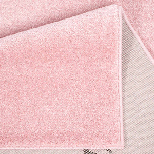 Tapis enfant rose avec un motif de jolie frimousse de chat - HUGGY Huggy